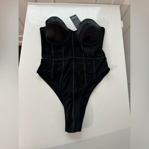 Nasty Gal Bodysuit “It’s Up To You” NWT sz US 8 Black